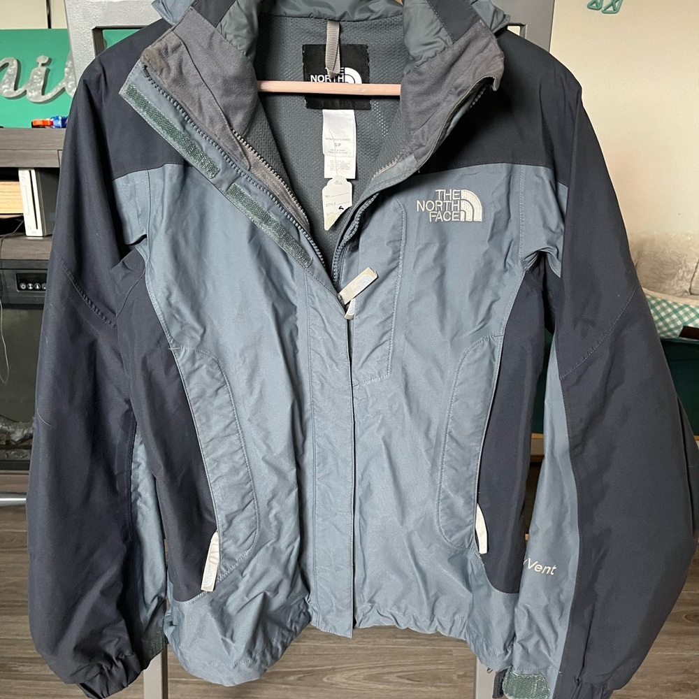 North face women's jacket size small